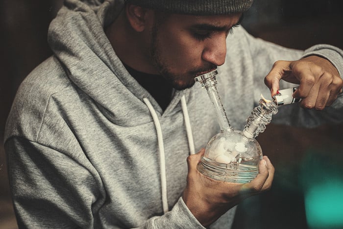 How To Use a Bong - Step-by-Step Guide for Beginners