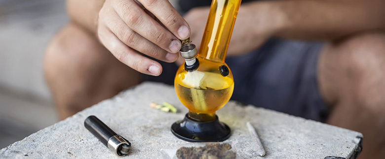 How to Clean a Bong: The Ultimate Guide