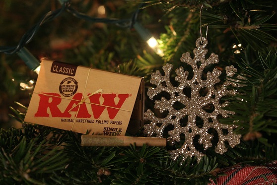 The Smoker's Guide: Understanding the Differences in Raw Black and Raw Classic Papers