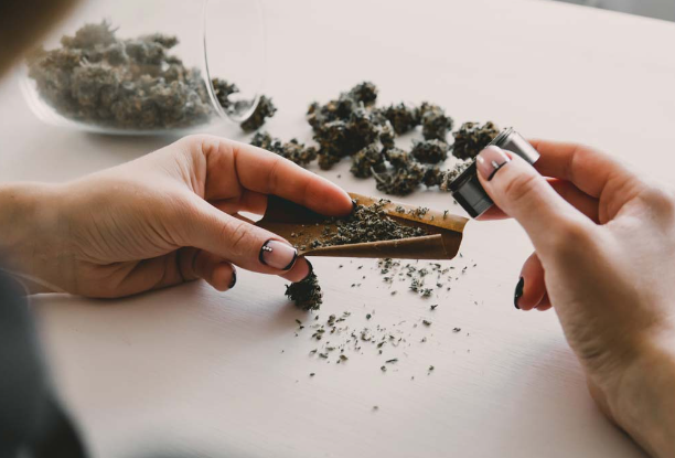 Rolling a Perfect Joint: A Step-by-Step Guide to Mastering the Art
