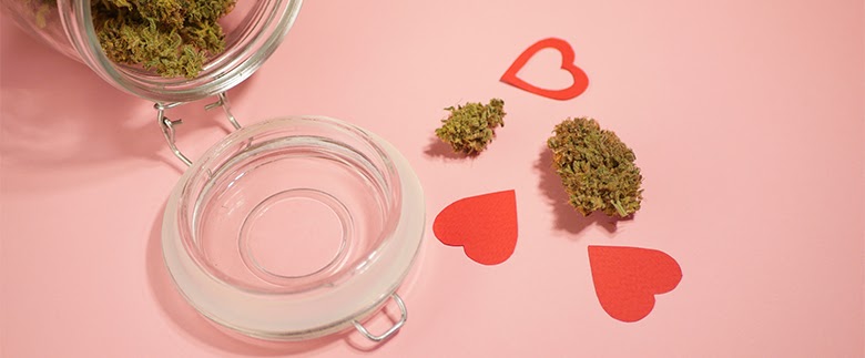 Stoner Gifts: 10 Valentine’s Day Gifts for Your Stoner Girlfriend/Boyfriend in 2022
