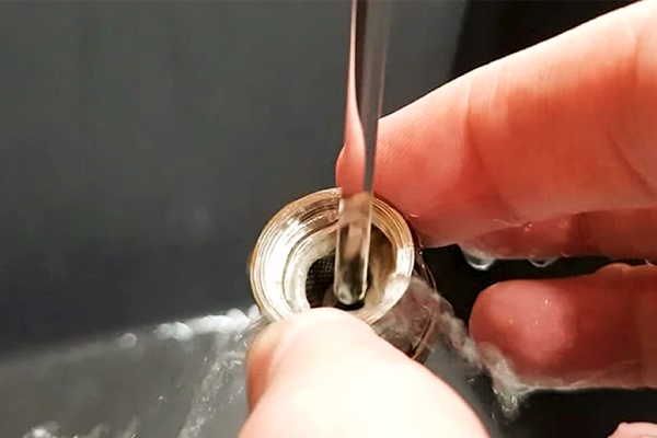 cleaning vape coils -  rinse with water